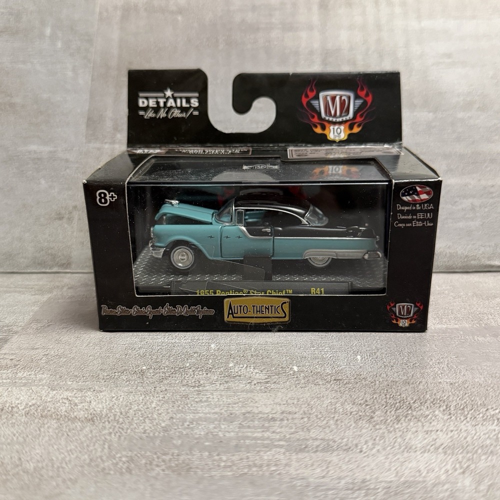 M2 Die‎ Cast 1955 Pontiac Star Chief R41 1:44 Powder Blue & Black #32500
